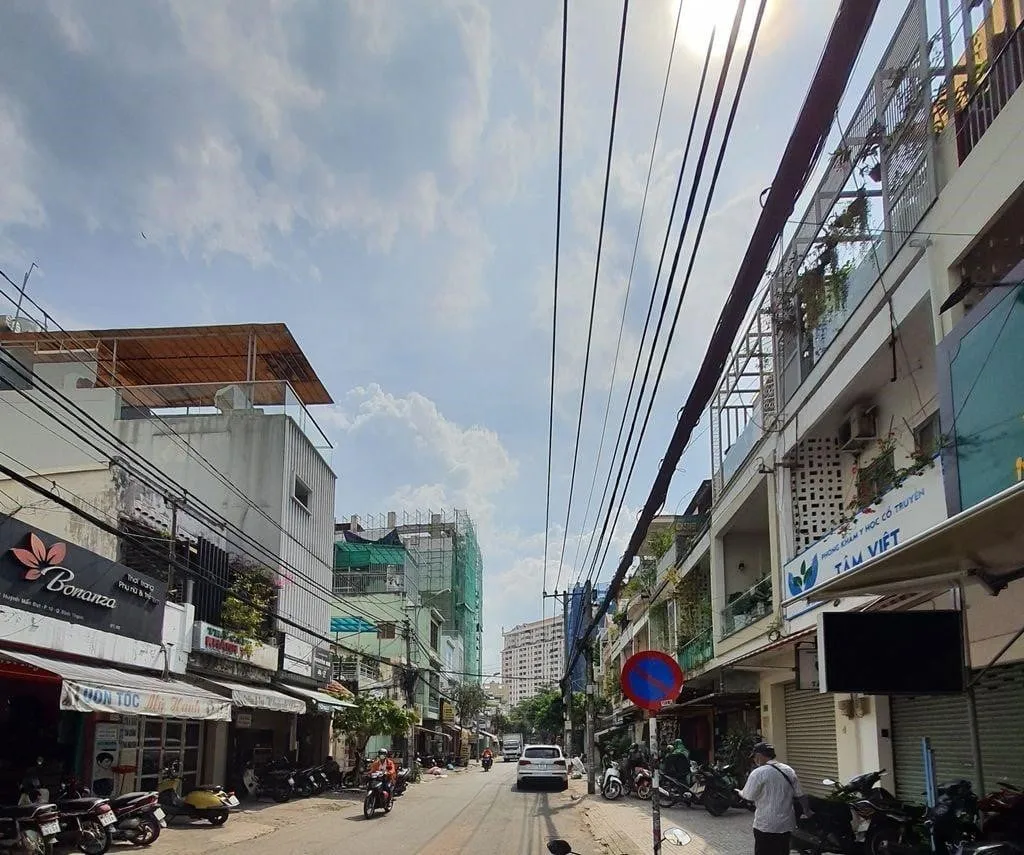 Nhà riêng gần bệnh viện 30-4, quận 5 có giá bán bao nhiêu?