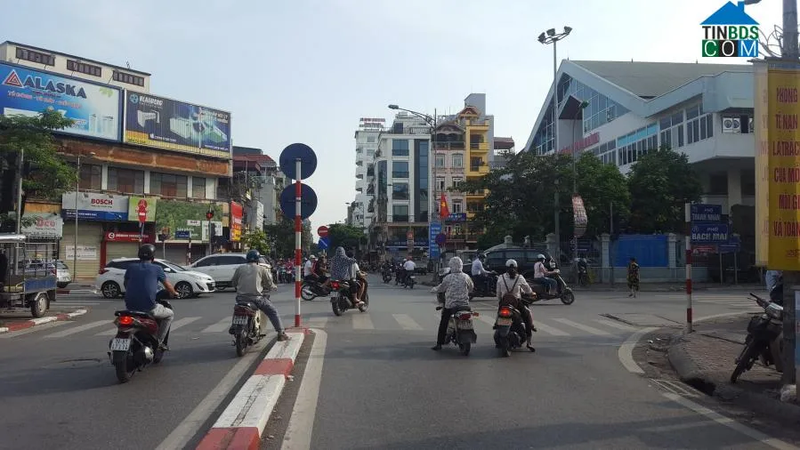 Nhà mặt phố tại phố Bạch Mai, quận Hai Bà Trưng có giá bán bao nhiêu?