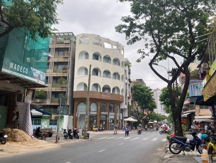 Nhà mặt phố tại đường Đào Nguyên Phổ, quận 11 có giá bán bao nhiêu?