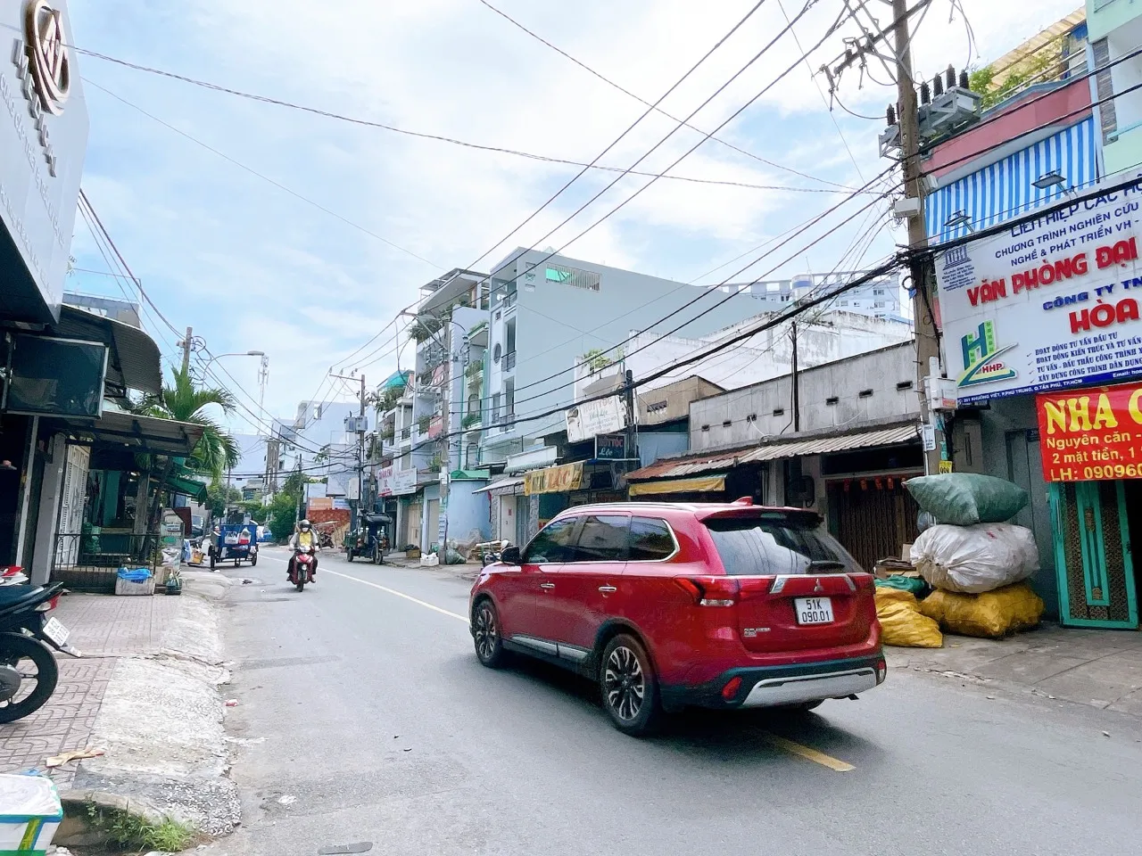 Giá bán nhà riêng, nguyên căn đường Khuông Việt, Quận Tân Phú hiện tại là bao nhiêu?
