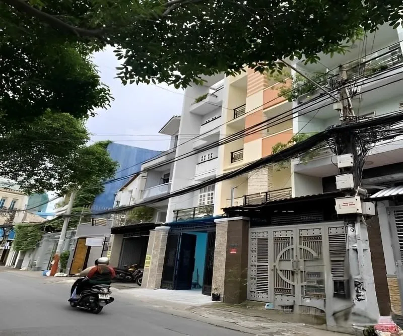 Giá bán nhà riêng, nguyên căn đường Hoàng Diệu, Quận Phú Nhuận hiện tại là bao nhiêu?