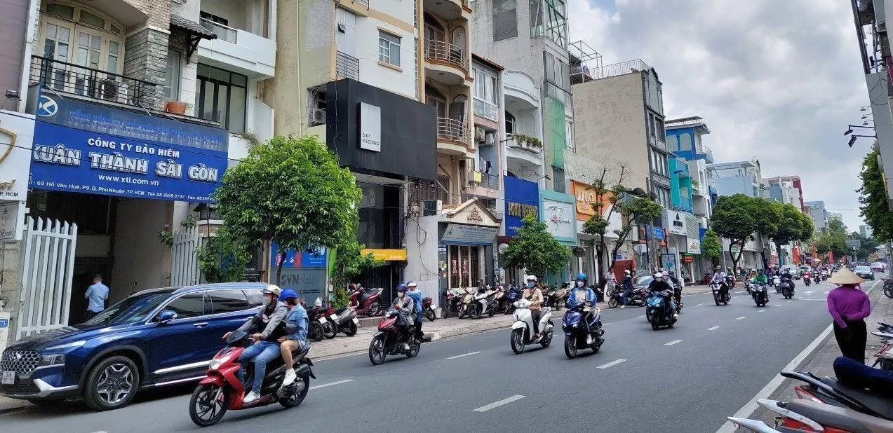 Giá bán nhà riêng, nguyên căn đường Hồ Văn Huê, Quận Phú Nhuận hiện tại là bao nhiêu?