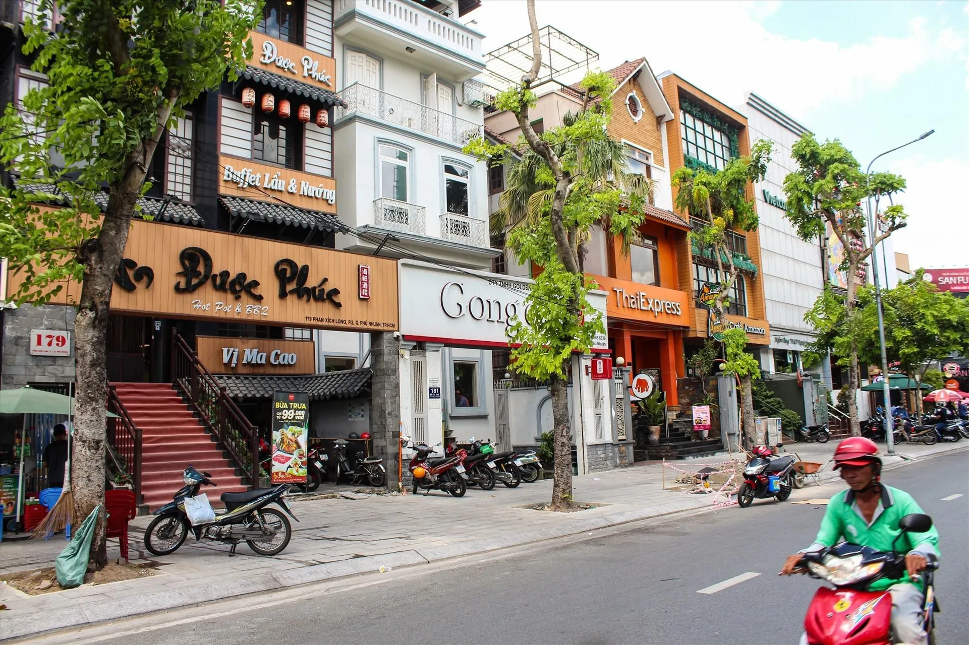 Giá bán nhà riêng, nguyên căn đường Cô Giang, quận Phú Nhuận hiện tại là bao nhiêu?