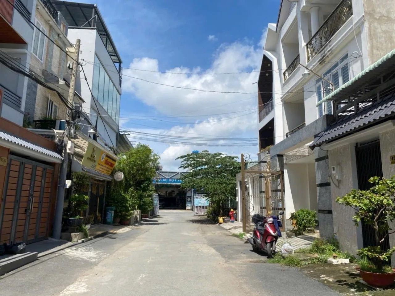 Cập nhật giá bán nhà hẻm xe hơi tại phường Thạnh Lộc, quận 12