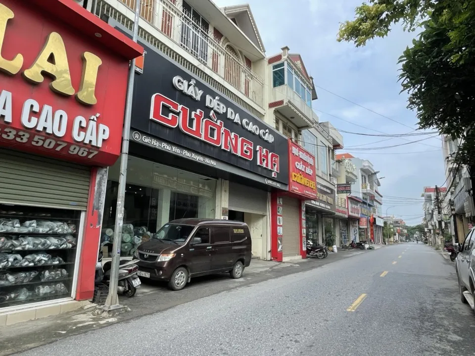 Giá bán nhà đất tại xã Phú Túc, huyện Phú Xuyên hiện là bao nhiêu?