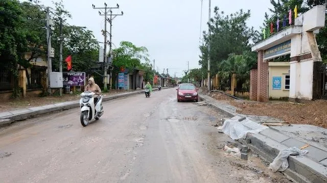 Giá bán nhà đất tại xã Cẩm Lĩnh, huyện Ba Vì hiện là bao nhiêu?
