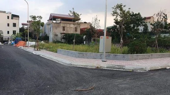 Giá bán nhà đất tại xã Tân Triều, huyện Thanh Trì hiện là bao nhiêu?