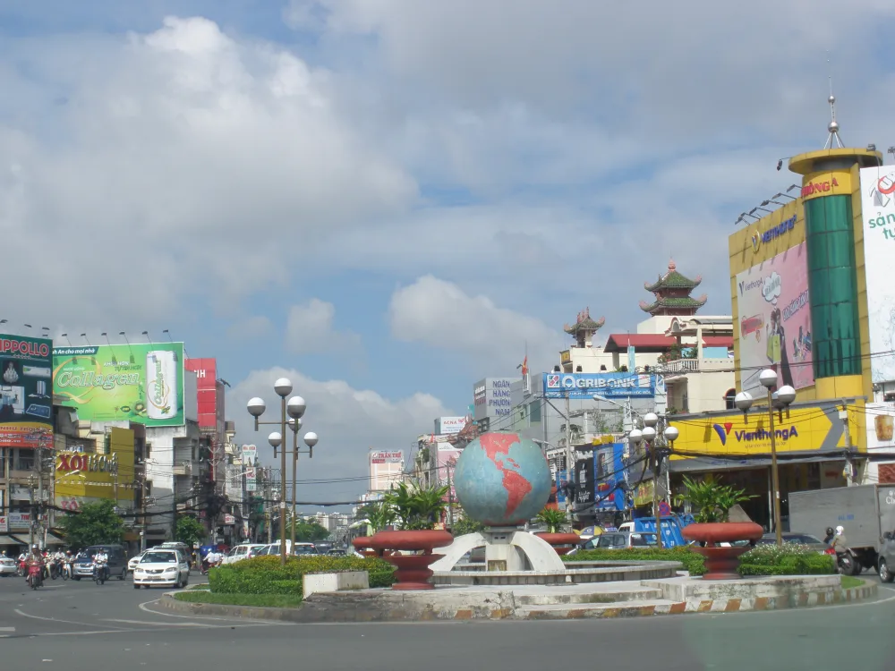 Giá bán nhà riêng, nguyên căn đường Huỳnh Lan Khanh, Quận Tân Bình hiện tại là bao nhiêu?