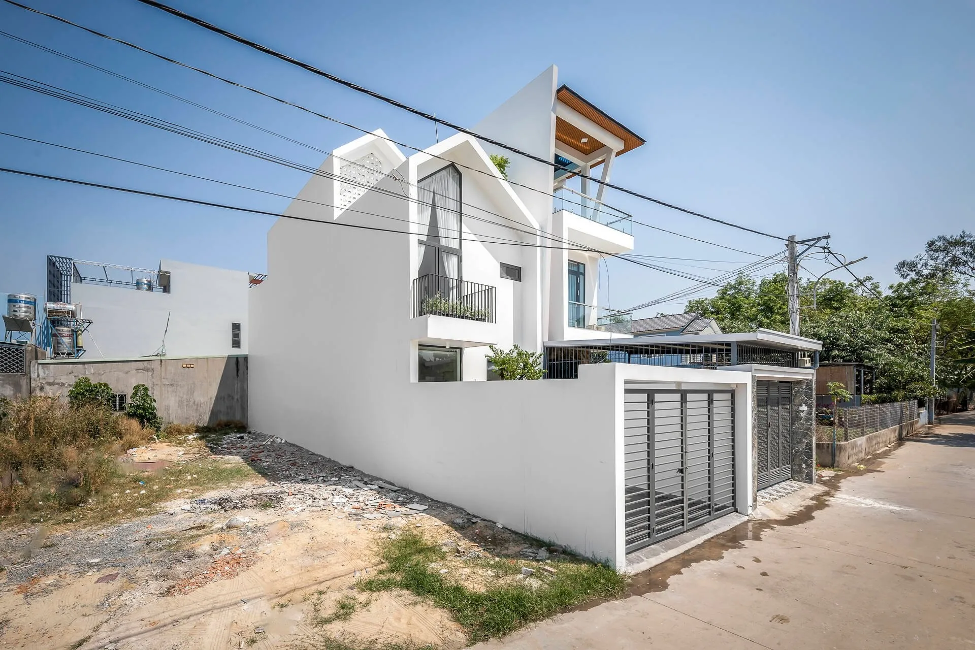 Có thể xây nhà phố 3 tầng, diện tích 30m2 và hoàn thiện nội thất với 1 tỷ không?