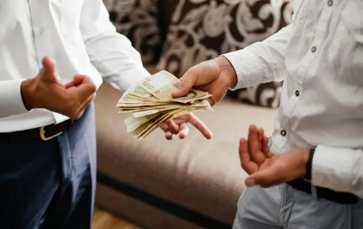 Vay tiền người thân để đầu tư nhà đất: Có nên "liều"