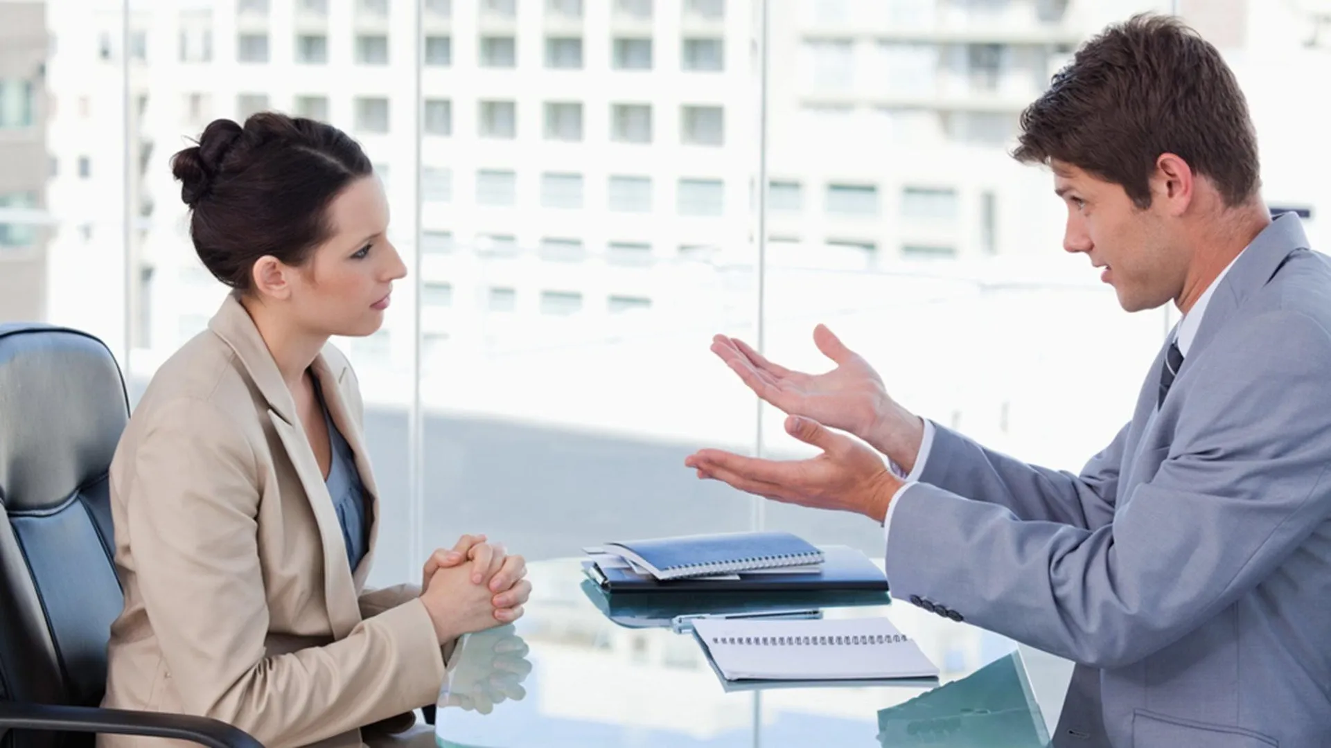 Cách thức thương lượng giá cả và cách đặt cọc khi mua nhà đất