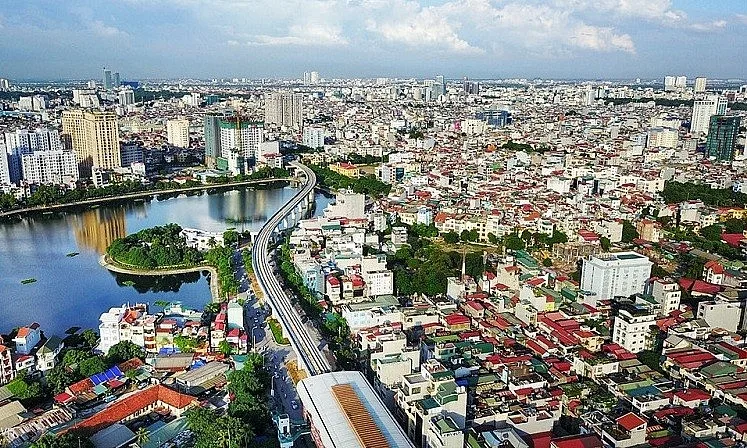 Nên hay không việc bán căn chung cư Hà Nội giá 4 tỷ để mua nhà mặt đất?