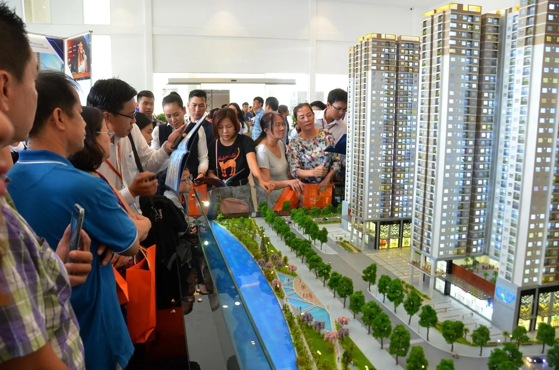 Ngân hàng đẩy mạnh cho vay bất động sản, người mua nhà đón tin vui