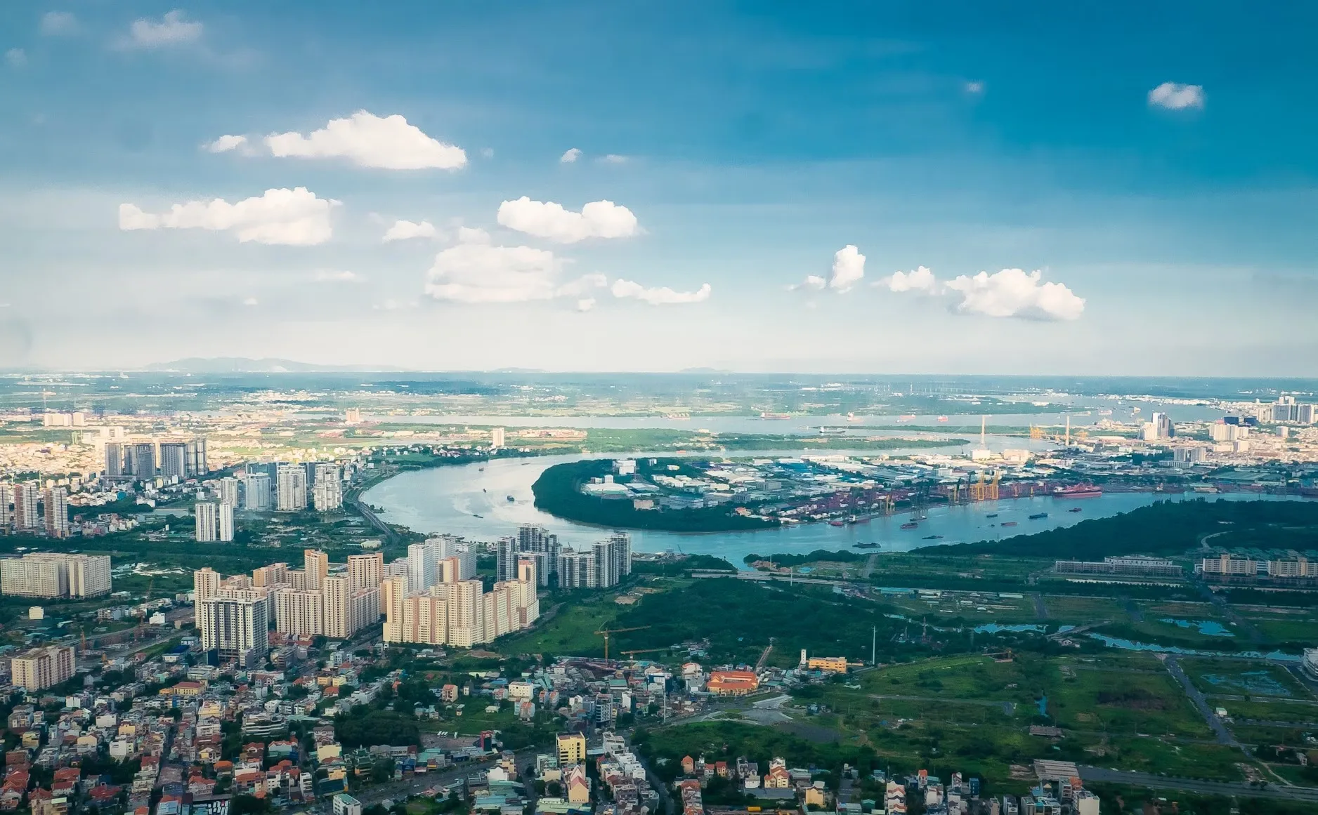 Người dân sẵn sàng trả tiền mua nhà xa trung tâm, lý do vì sao?