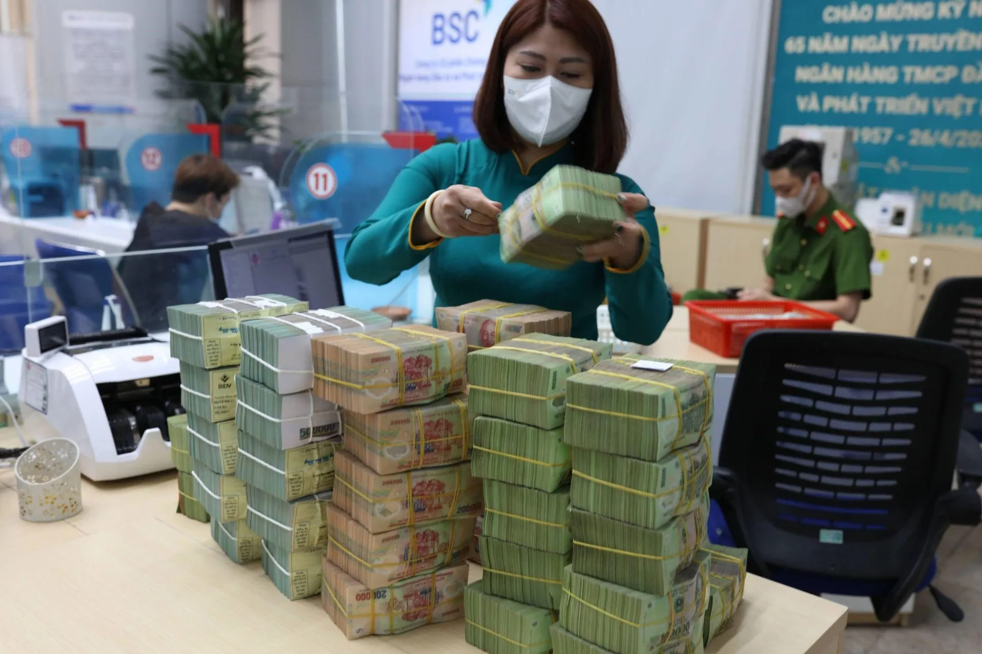 Vay ngân hàng Techcombank 500 triệu mua nhà trong 12 năm, gốc lẫn lãi phải trả mỗi tháng là bao nhiêu?