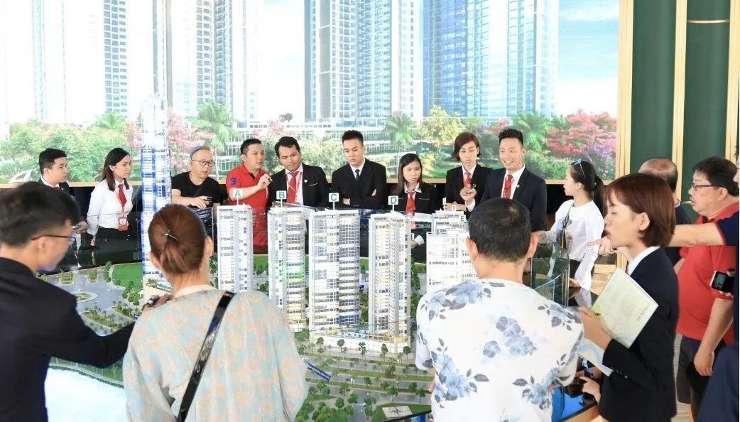 Bộ Xây dựng siết chặt quản lý môi giới bất động sản: Bắt buộc học và thi mới được hành nghề