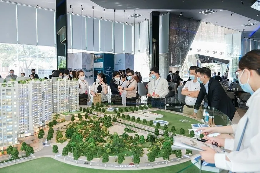 "Cuộc chiến" sinh tồn của môi giới bất động sản: 70% "ngã ngựa", ai sẽ là người chiến thắng?