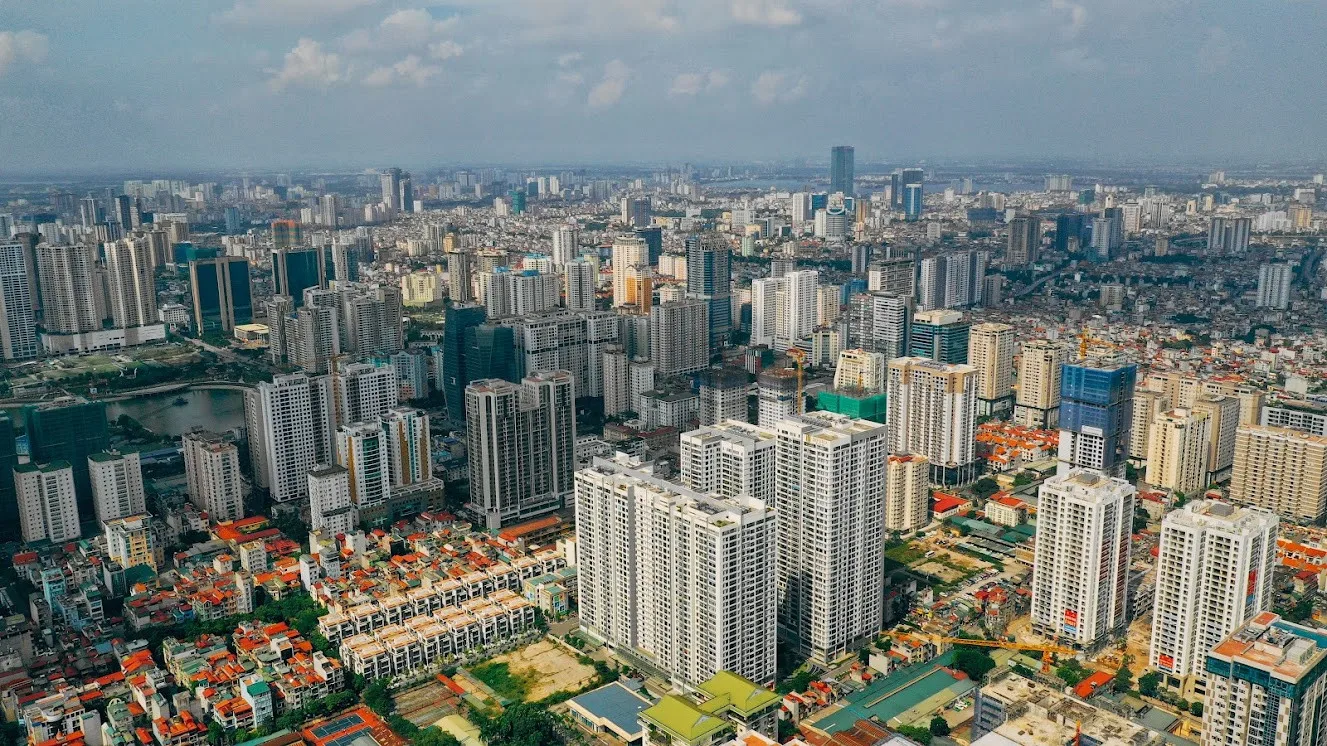 Cổ phiếu bất động sản bùng nổ, thu hút khối ngoại tranh mua