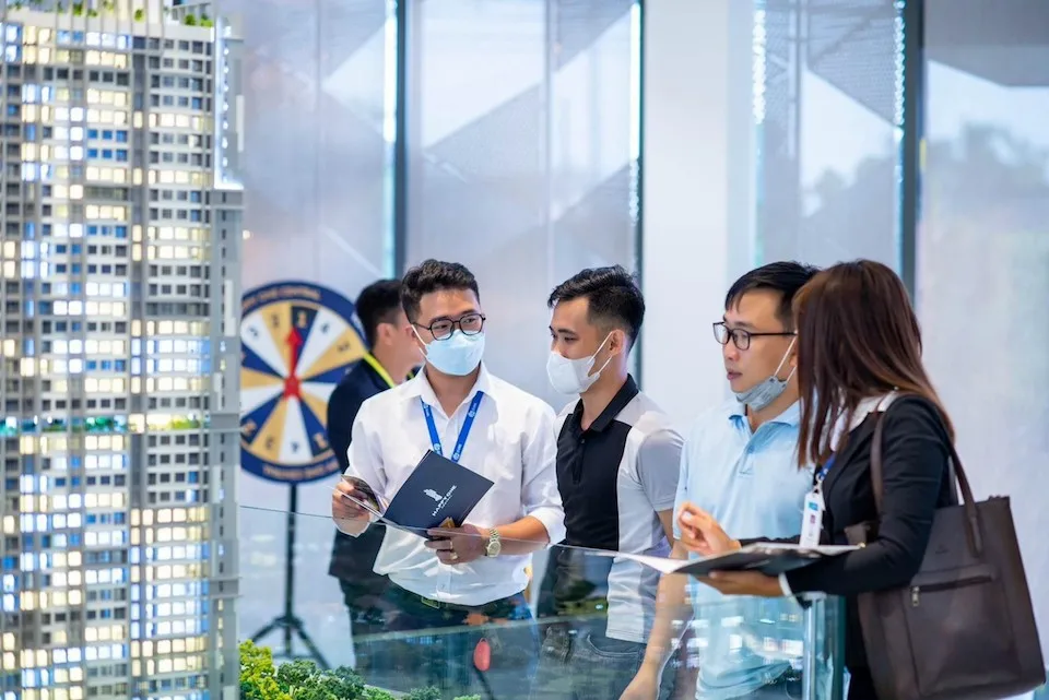 Cơ hội và thách thức cho môi giới bất động sản: Phân tích quy định mới về cấp chứng chỉ hành nghề