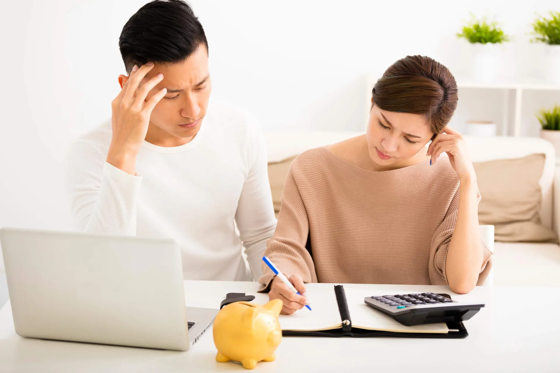 Ai là người nên quản lý tài chính gia đình: Vợ hay chồng?