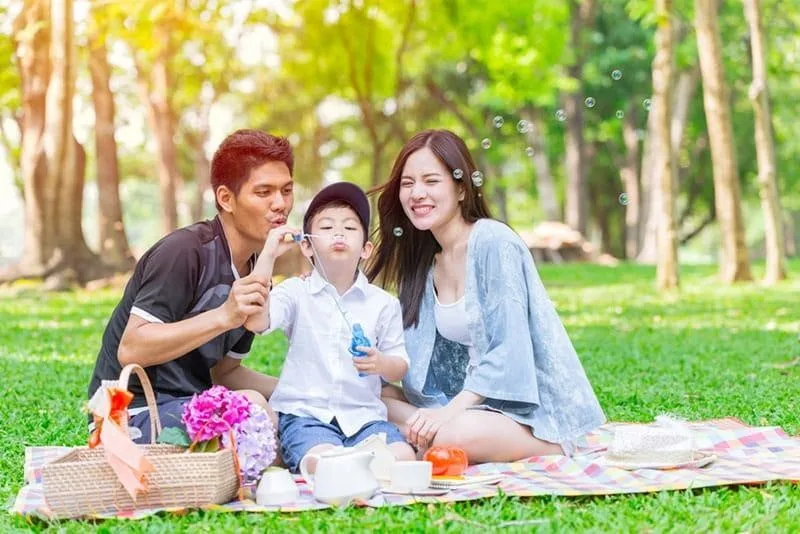 Vợ chồng trẻ chọn bảo hiểm nhân thọ nào phù hợp?