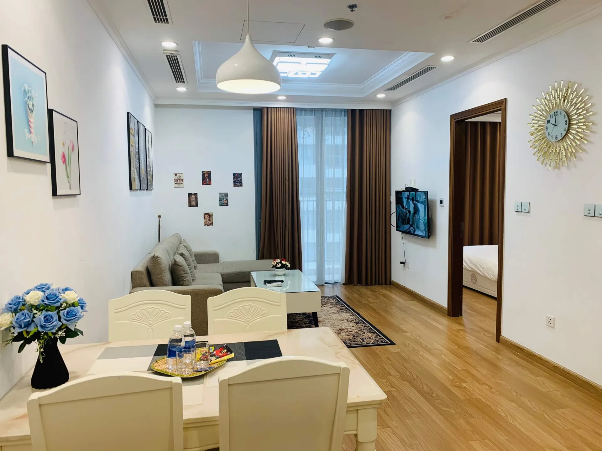 Mua căn hộ để ở: nên chọn bàn giao thô hay có đủ nội thất?
