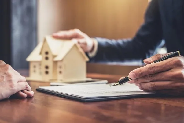 Những áp lực vô hình khi bán nhà và cách khắc phục