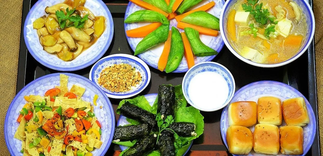 Đổi gió ăn chay tại 4 nhà hàng chay xung quanh Lumiere Riverside