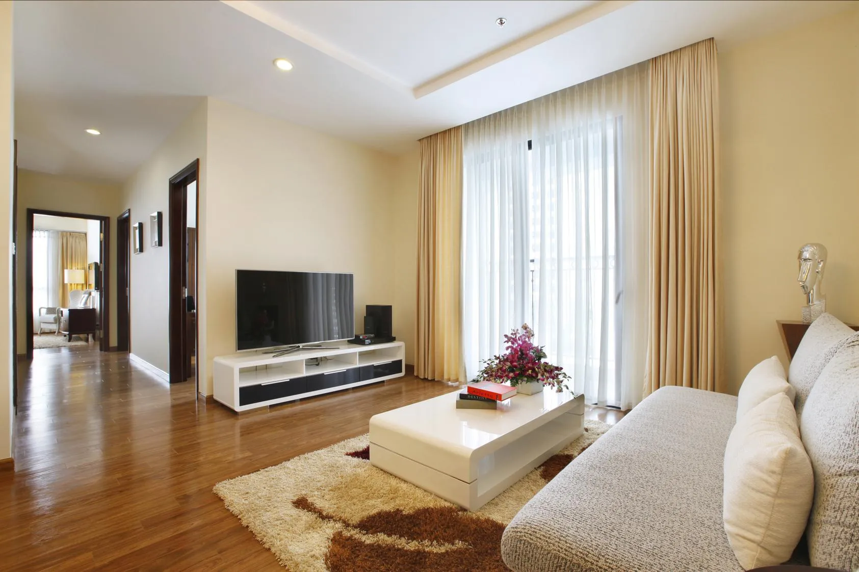 Cách trang trí đơn giản để làm mới căn hộ đón hè
