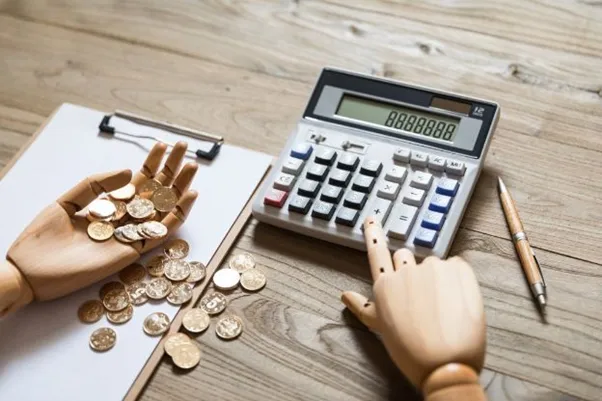 Gen Z mất tiền, hao tổn sức khỏe vì "cơn nghiện" hàng xa xỉ