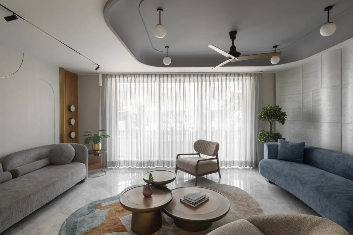 Gia đình 3 thế hệ vẫn sống thoải mái trong căn nhà ống 108m2 với cách thiết kế tối ưu sau