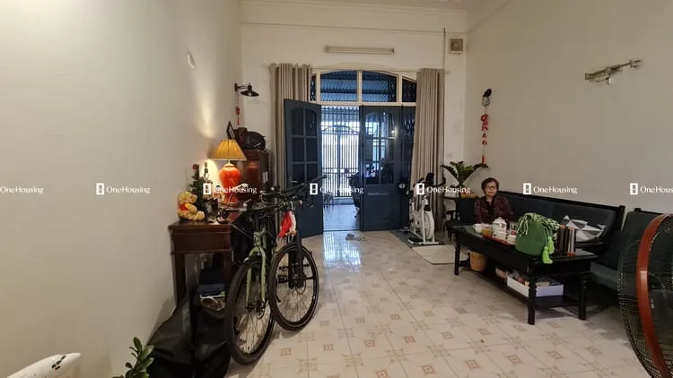 Nhà mặt ngõ diện tích 60m2 - 80m2 cách đường Ngọc Lâm quận Long Biên giá bao nhiêu?