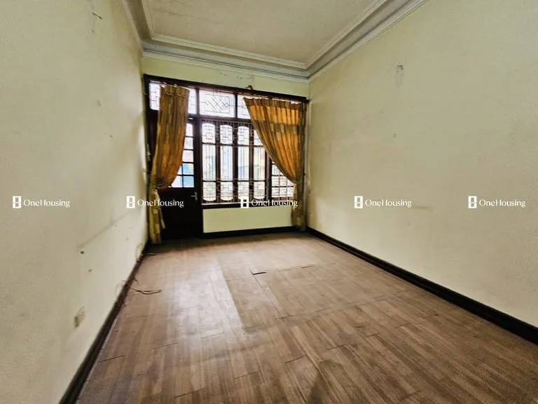 Nhà mặt ngõ 3 tầng cách đường Lạc Trung quận Hai Bà Trưng giá bao nhiêu?