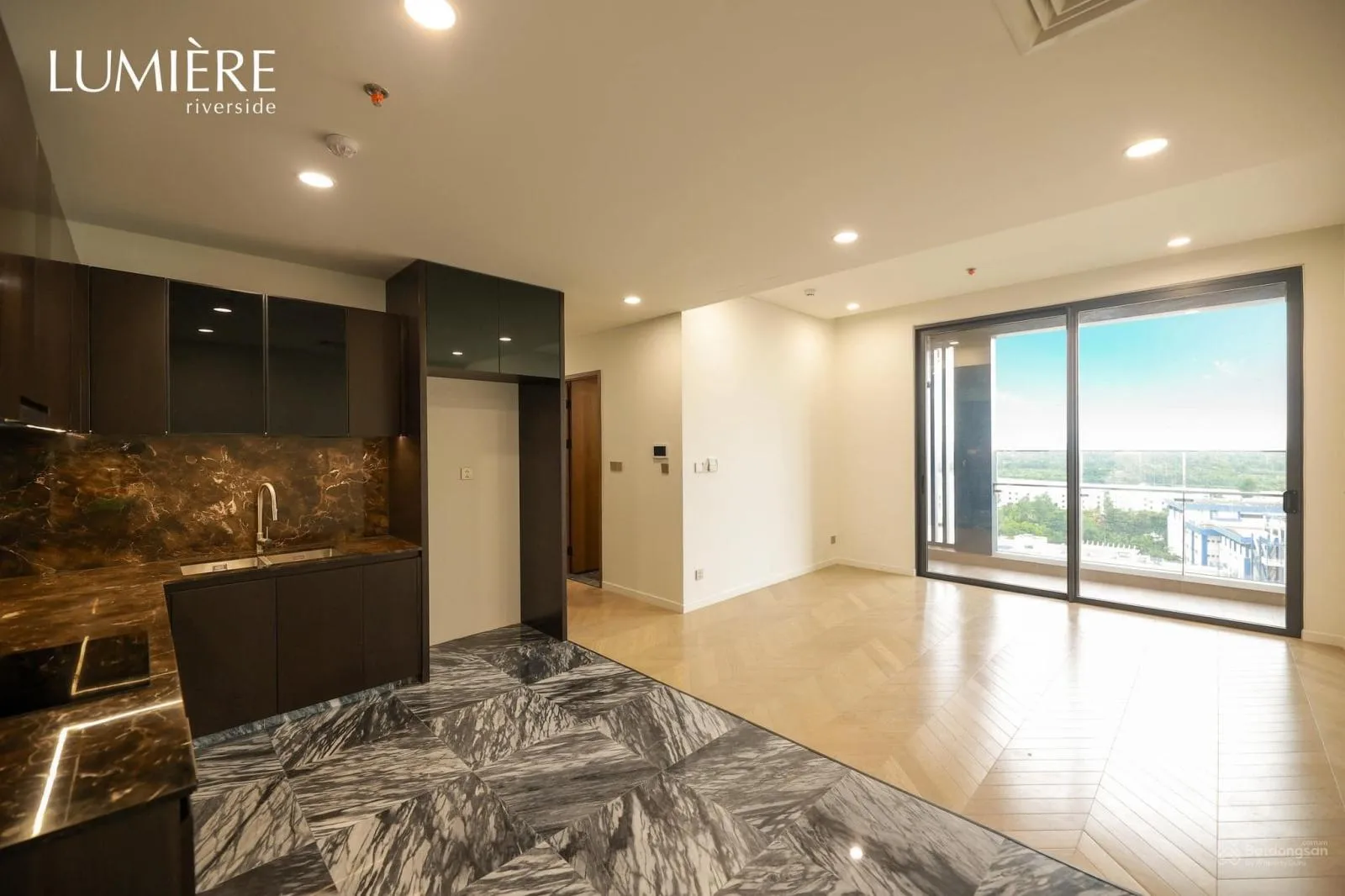 Giá bán chuyển nhượng cho căn hộ 1 phòng ngủ dự án Lumière Riverside hiện nay là bao nhiêu?