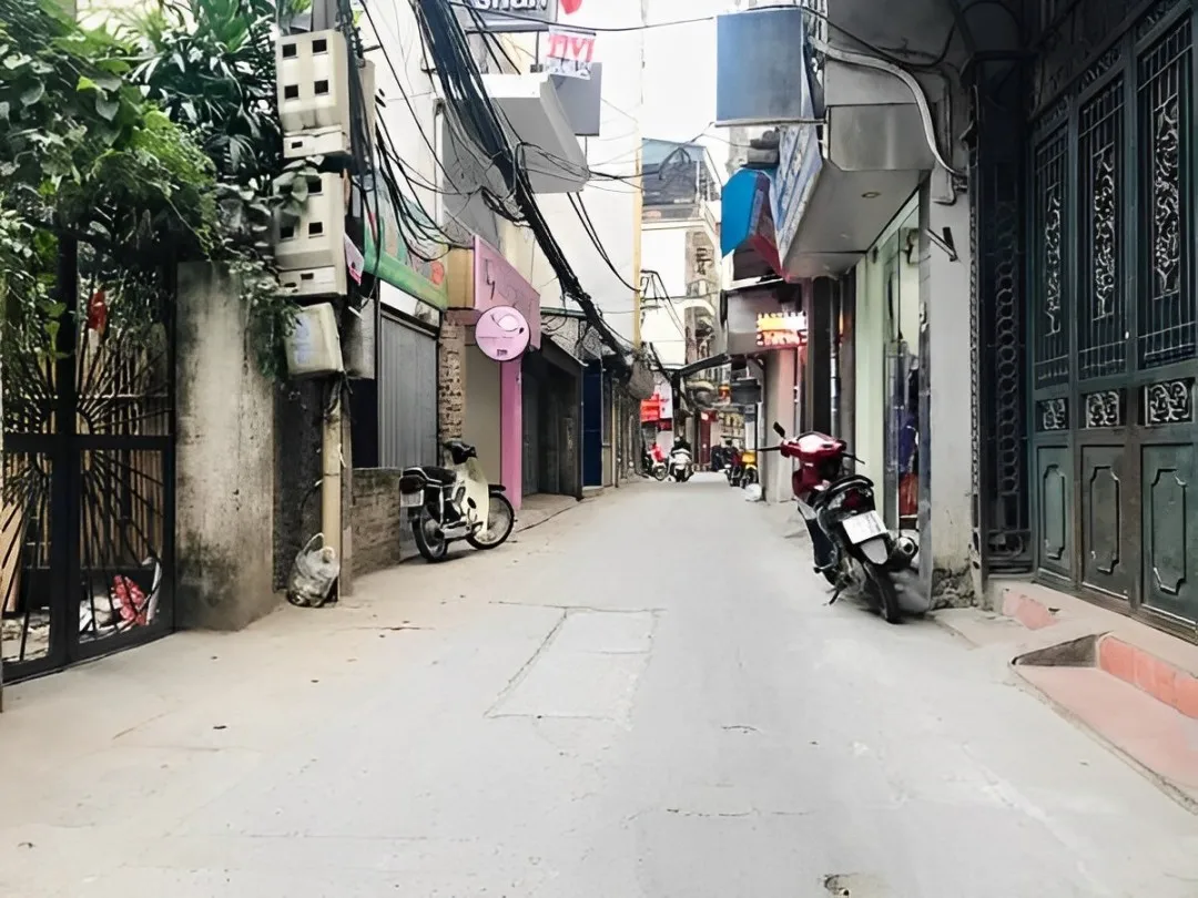 Nhà mặt ngõ 2 tầng cách đường Minh Khai quận Hai Bà Trưng giá bao nhiêu?
