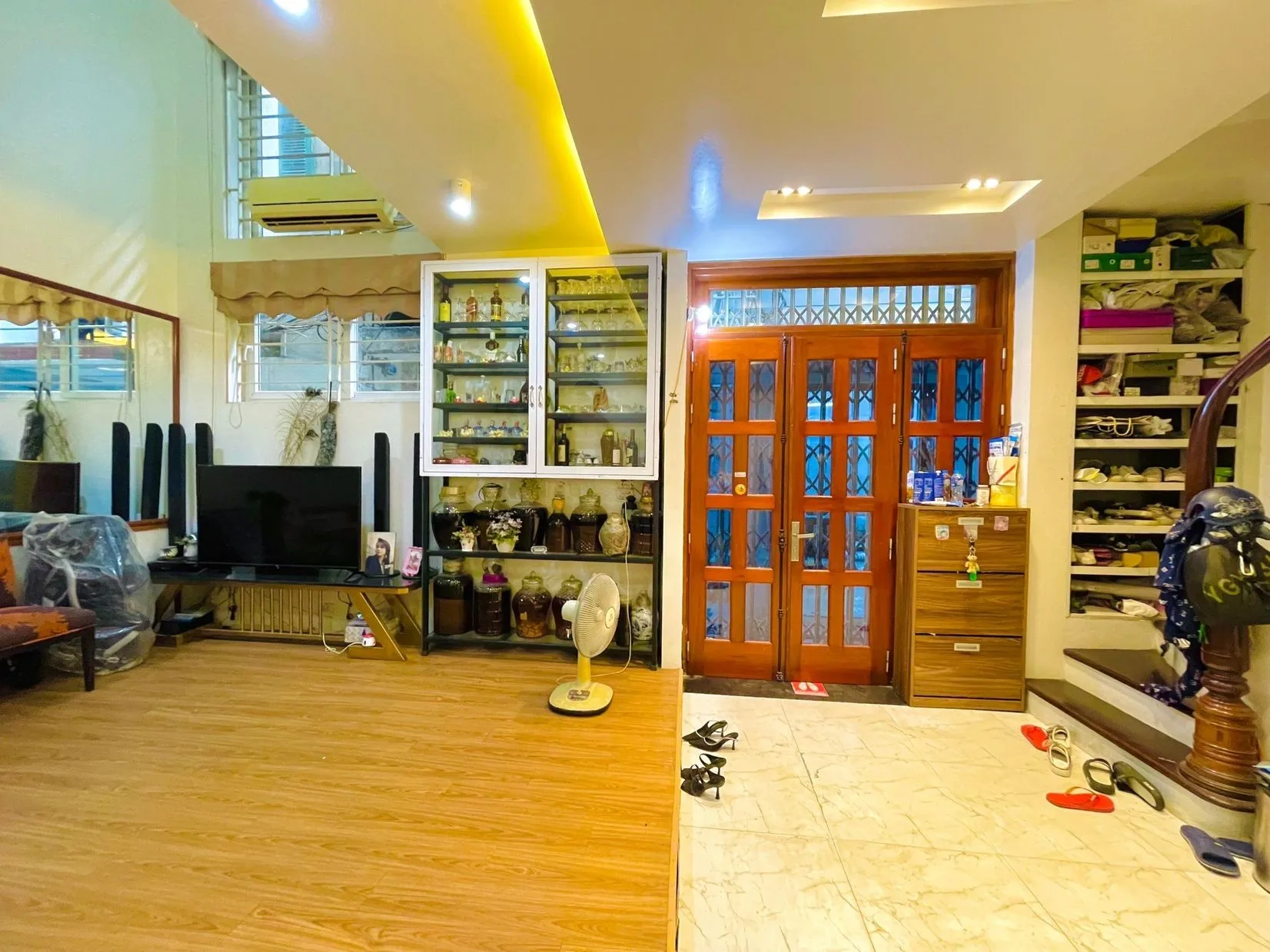 Nhà mặt ngõ 4 tầng cách đường Vân Hồ 3 quận Hai Bà Trưng giá bao nhiêu?