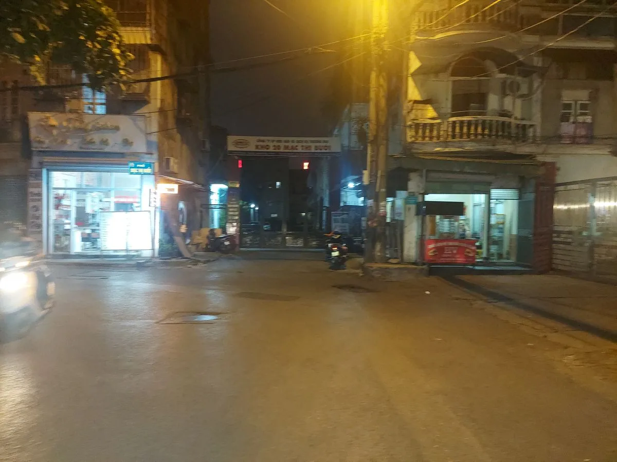 Nhà mặt phố 2 tầng đường Mạc Thị Bưởi quận Hai Bà Trưng giá bao nhiêu?