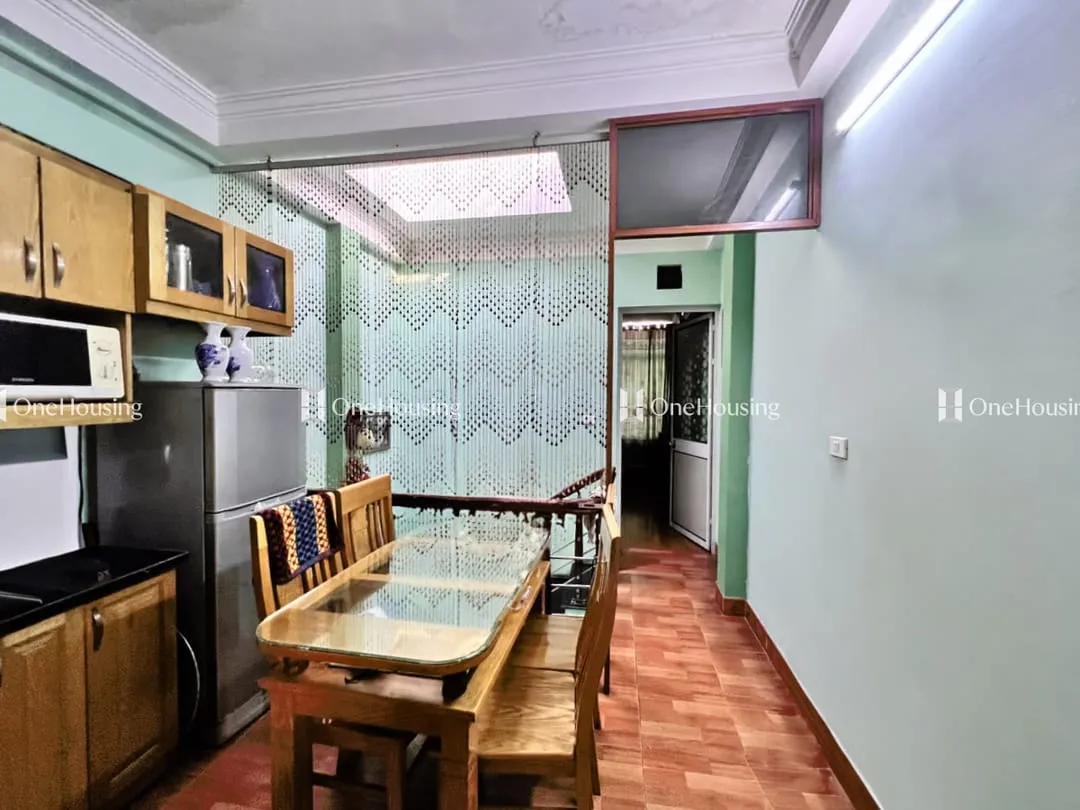 Nhà mặt phố mặt tiền 3.65m đường Ngô Gia Tự quận Long Biên giá bao nhiêu?