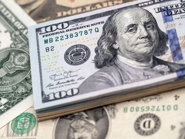 Những yếu tố nào ảnh hưởng đến sự biến động của giá USD?