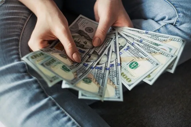 "Hé lộ" 4 lời khuyên tài chính quý giá giúp cặp vợ chồng kiếm 70 tỷ/năm