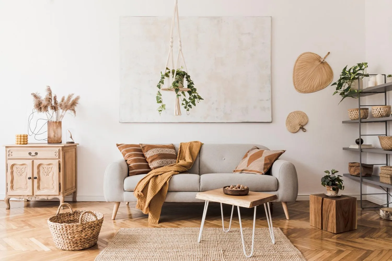 Những lưu ý khi dùng ổ cắm điện trong căn hộ chung cư để phòng ngừa nguy cơ chập cháy