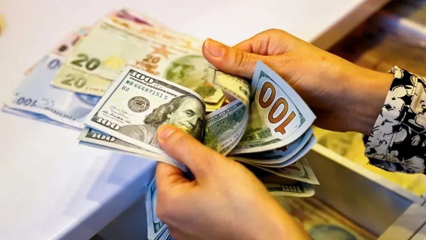 Có nên đổi tiền Đô ở sân bay hay không?