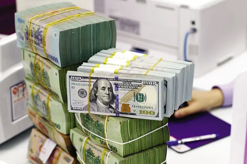Những ưu điểm khi đổi tiền Đô tại ngân hàng Vietcombank là gì?