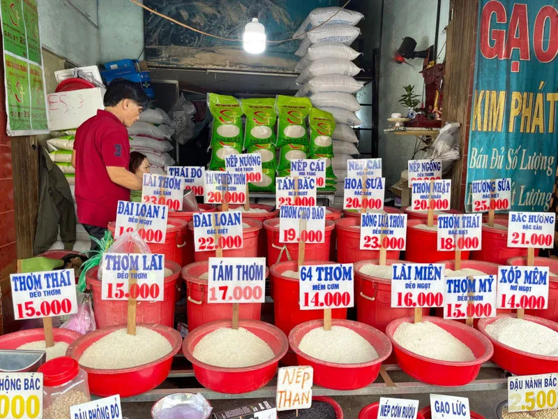 Mua gạo theo số lượng lớn hay nhỏ để tiết kiệm chi phí?