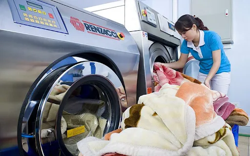 Bao nhiêu tháng nên giặt chăn mền một lần để tránh mùi ẩm mốc và bụi bẩn?