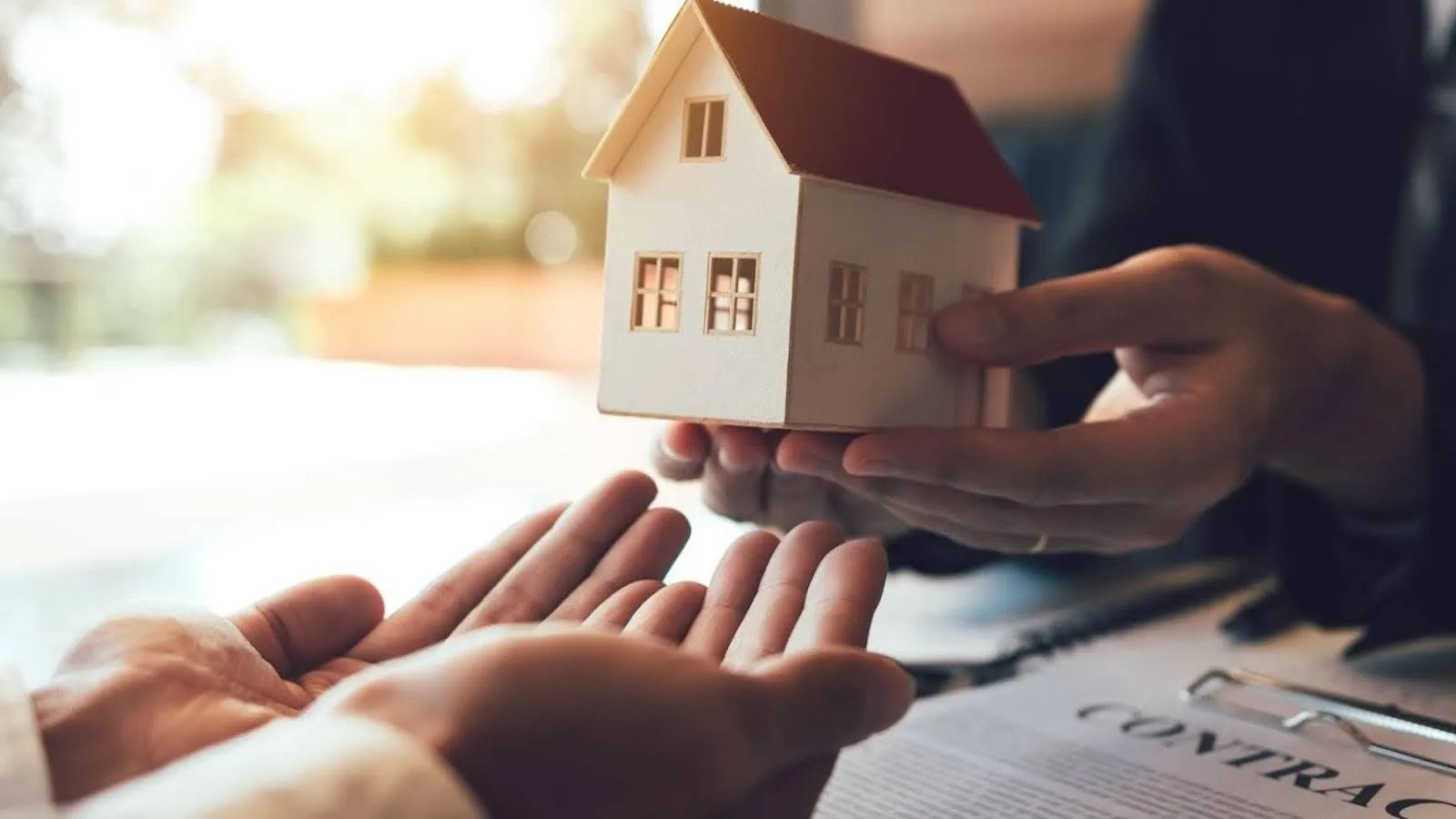 Lệ phí chuyển nhượng quyền sử dụng đất là bao nhiêu?