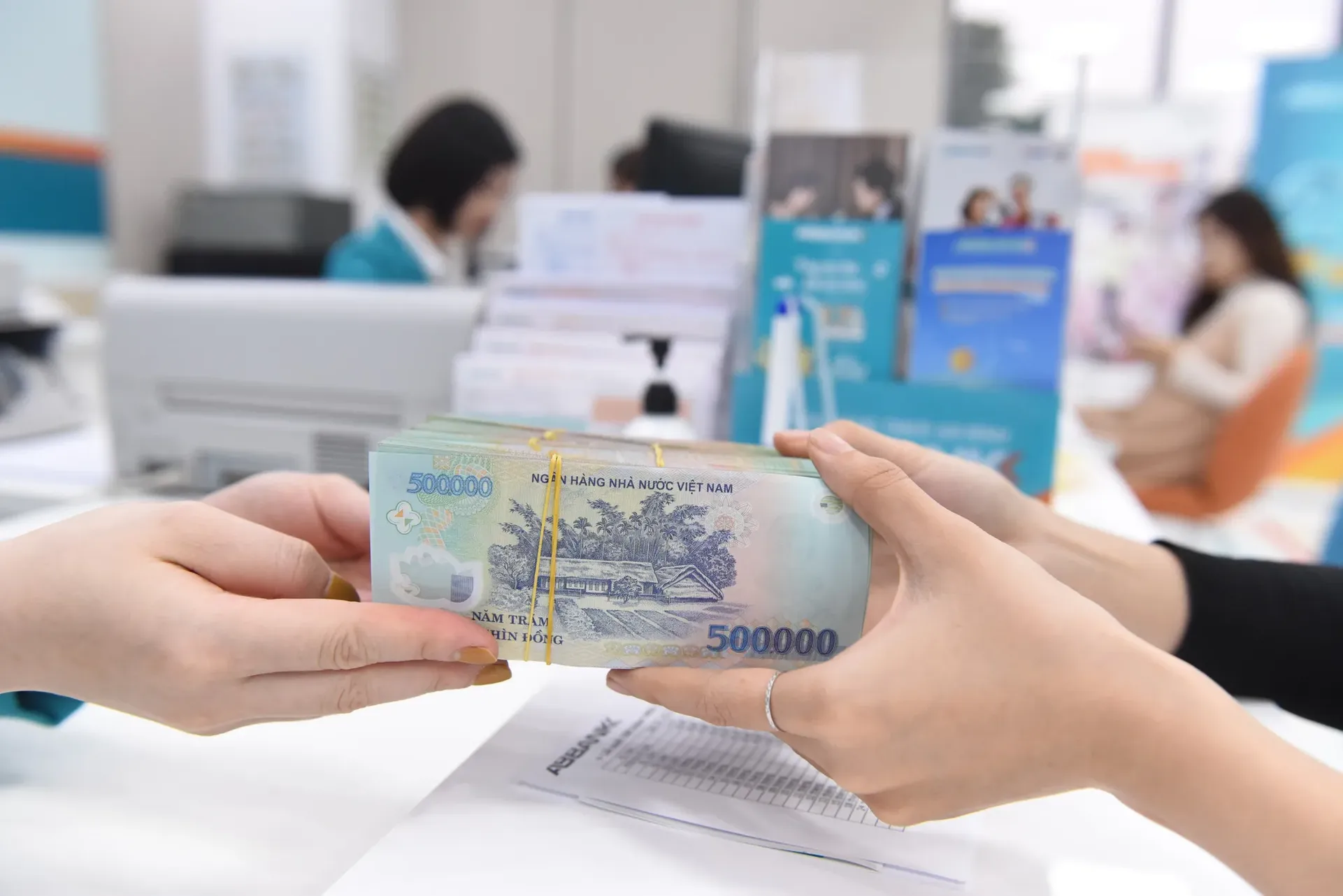 Những ngân hàng tư nhân nào có lượng tiền gửi cao nhất?