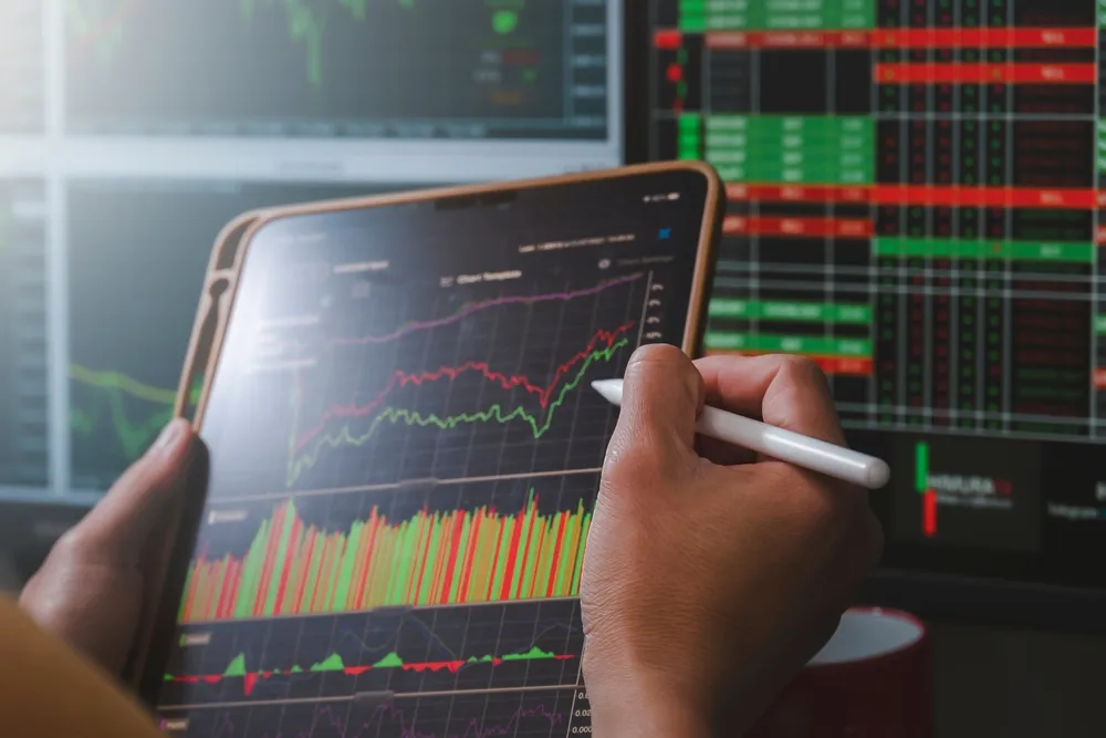 Đặt lệnh RP tranh mua tranh bán tại bảng giá chứng khoán VCBS Home Trading như thế nào?