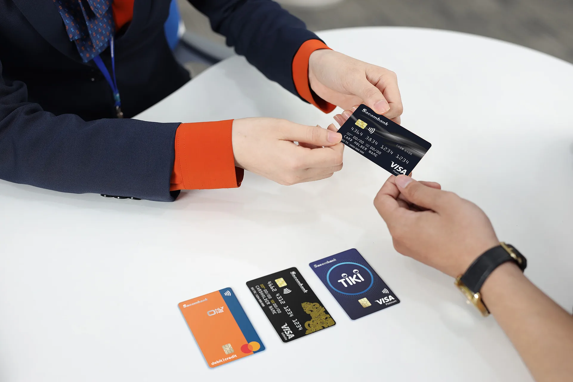 Làm thế nào để đăng ký làm thẻ visa Sacombank thông qua e-banking?