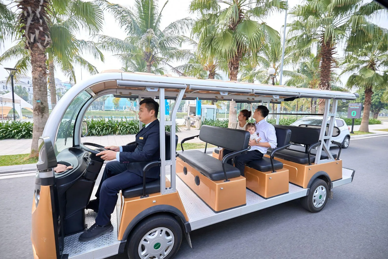 Có bao nhiêu xe Buggy phục vụ cư dân thuê Masteri Waterfront đến nhà xe?